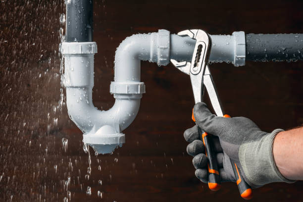 Professional Leak Detection technician working in Laurel, IN